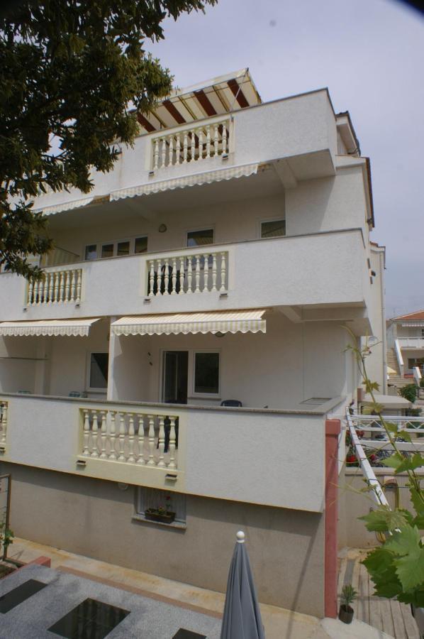 Apartments By The Sea Mandre, Pag - 4098 ภายนอก รูปภาพ
