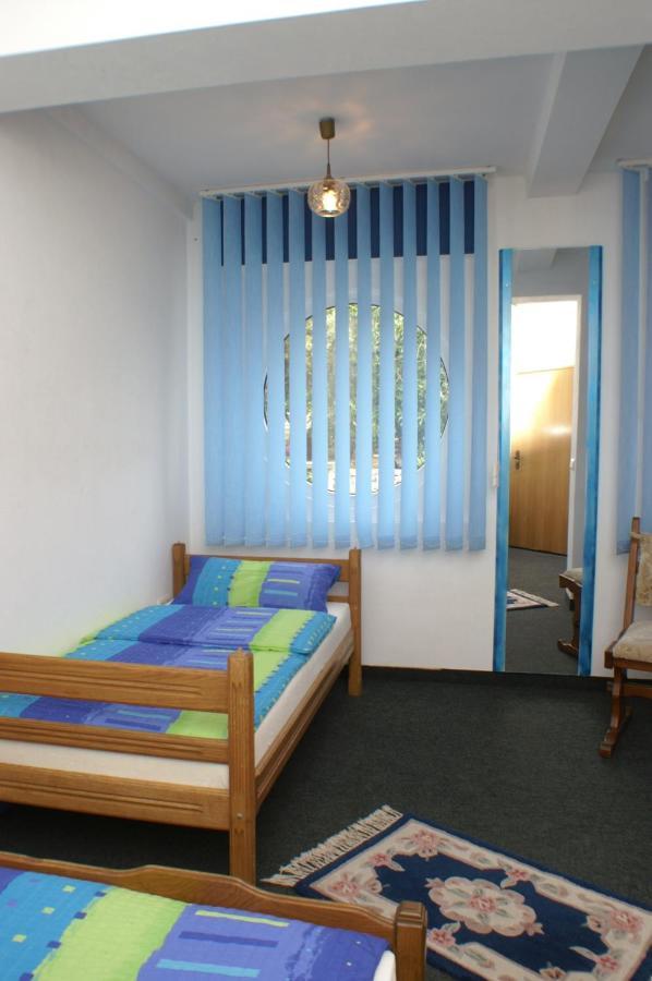 Apartments By The Sea Mandre, Pag - 4098 ภายนอก รูปภาพ